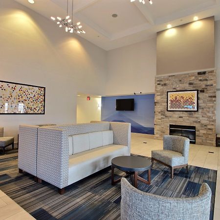 Holiday Inn Express Hotel & Suites Milwaukee Airport By Ihg Exterior foto