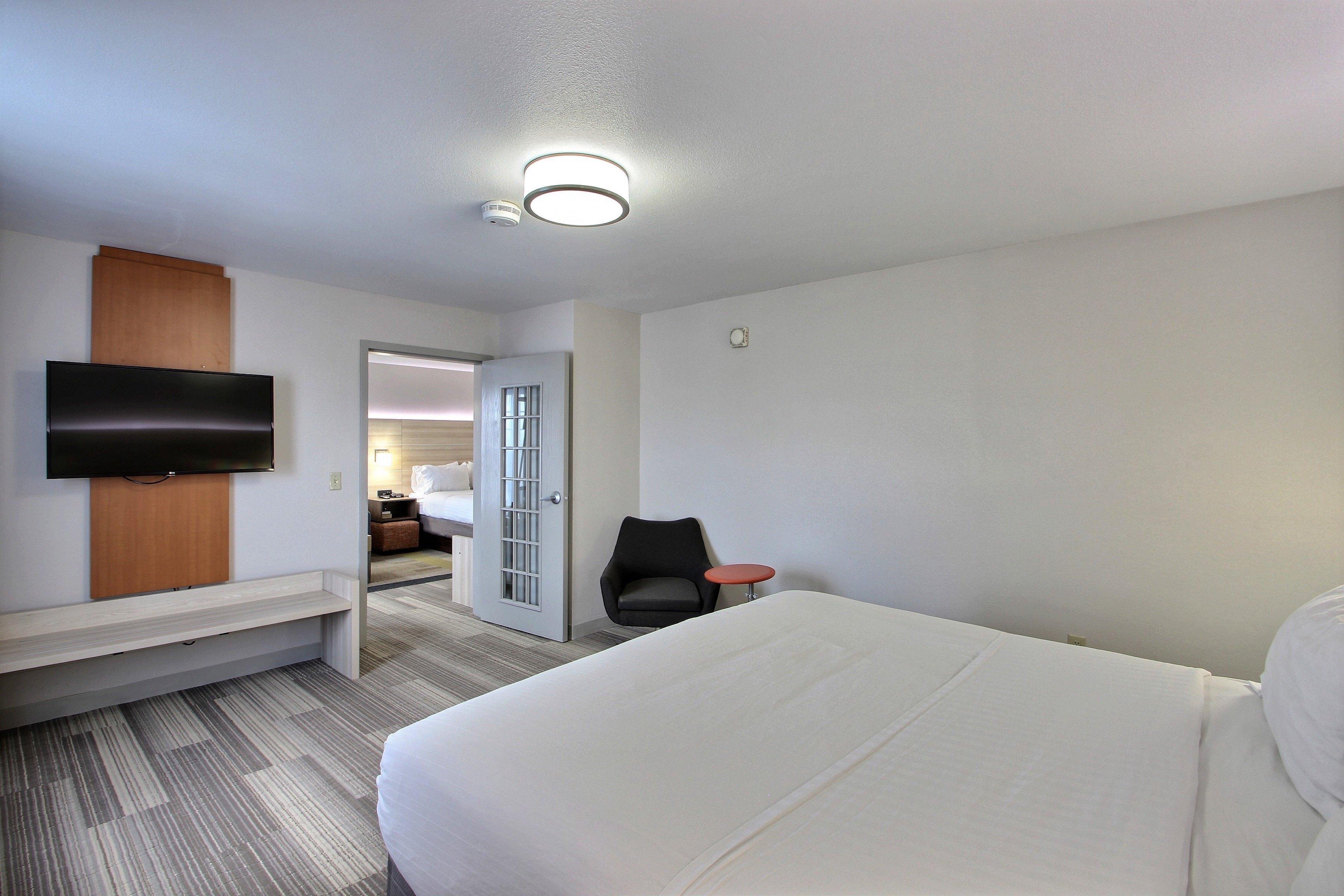 Holiday Inn Express Hotel & Suites Milwaukee Airport By Ihg Exterior foto
